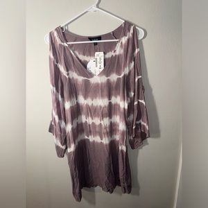 Aakaa Women’s Top brand new with tags